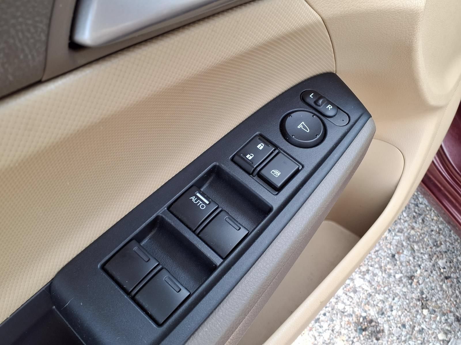 Used 2010 Honda Accord LX image 13