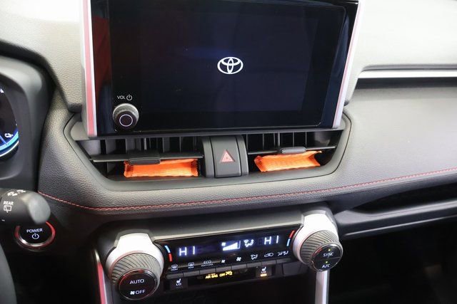 Certified 2024 Toyota RAV4 SE image 21