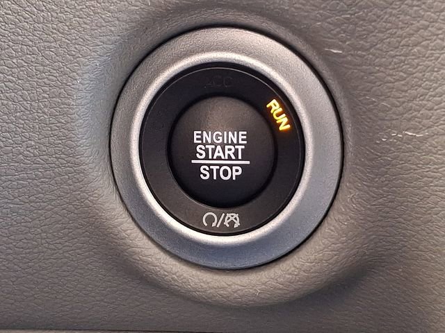 Used 2024 Chrysler Pacifica Touring-L image 25