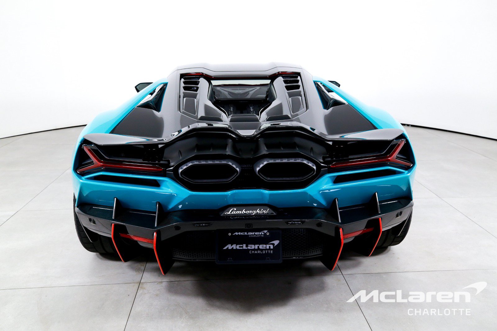 Used 2025 Lamborghini Revuelto AWD/4WD image 8
