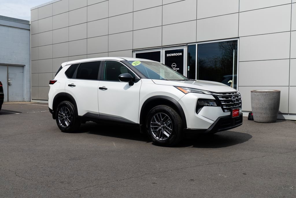 Certified 2025 Nissan Rogue S image 28