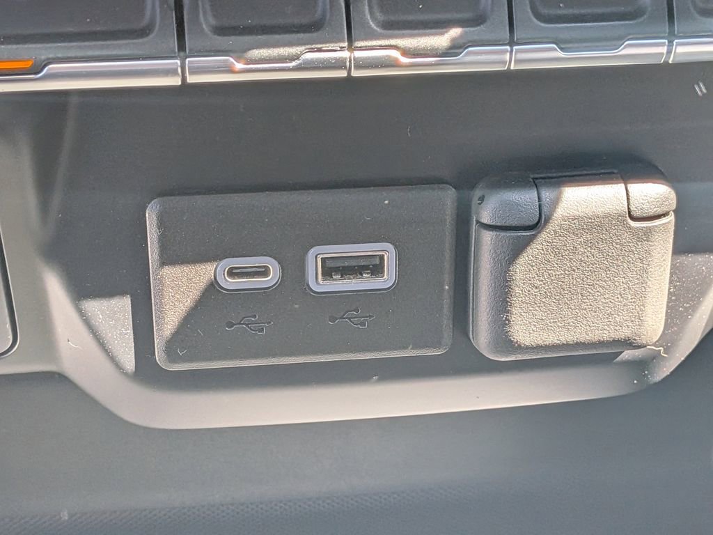 Used 2022 Chevrolet Silverado 1500 RST image 19