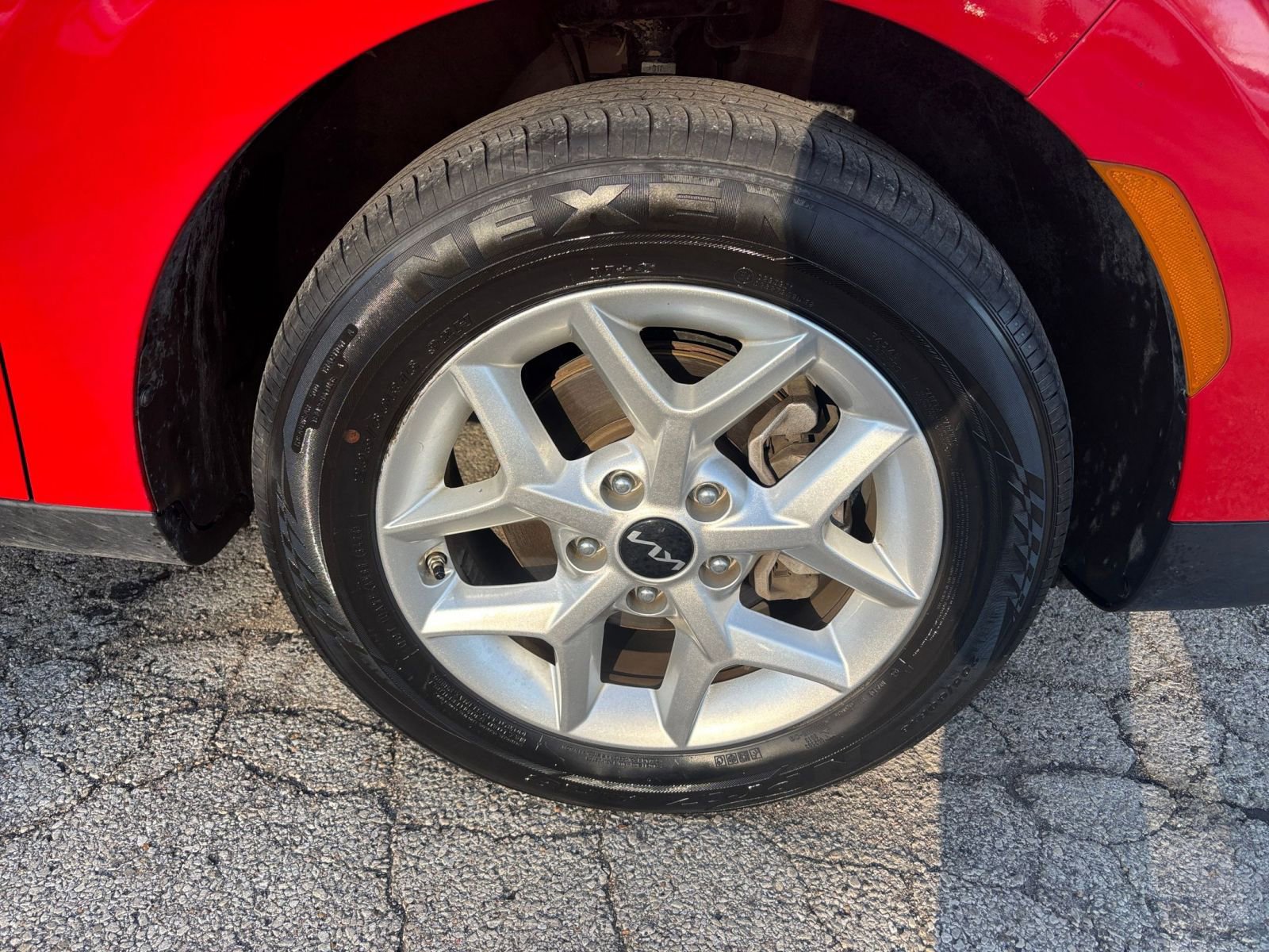 Used 2025 Kia Soul LX w/ LX Technology Package FWD image 29