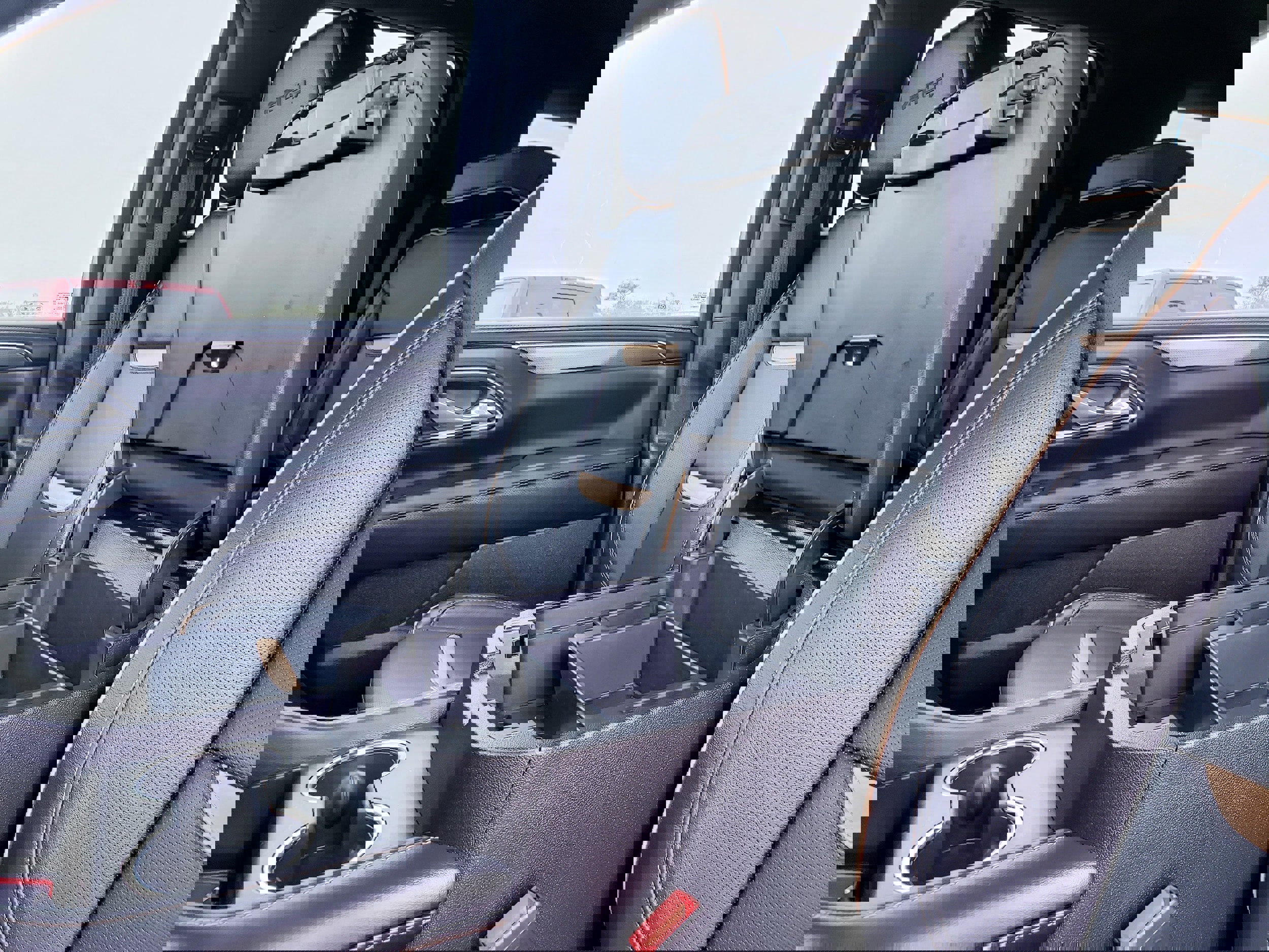 Used 2024 GMC Yukon AT4 w/ Technology Package image 27