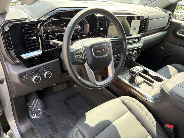 Used 2025 GMC Sierra 1500 Elevation w/ Elevation Premium Package AWD/4WD image 9