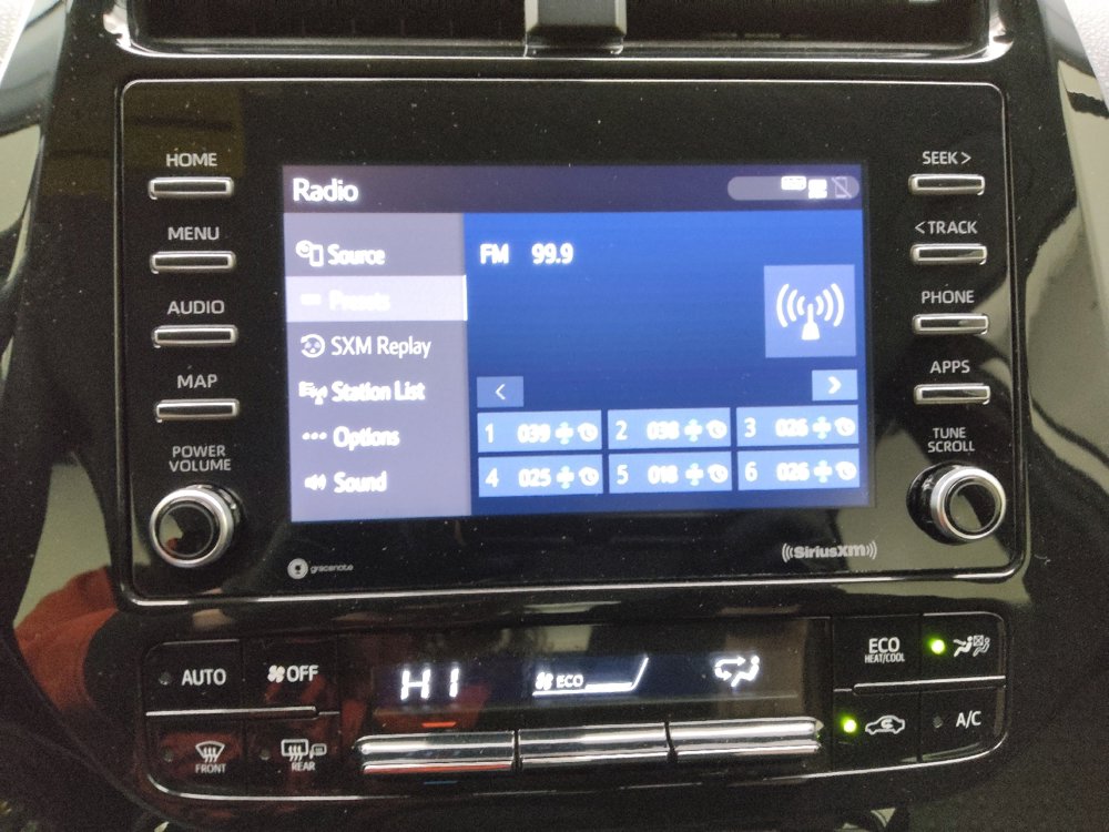 Used 2021 Toyota Prius LE FWD image 25