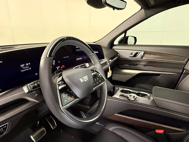 New 2027 Cadillac Vistiq Sport AWD/4WD image 17