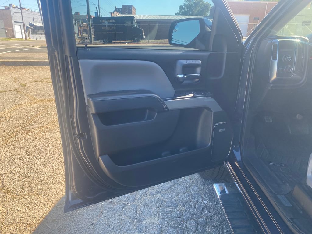 Used 2018 Chevrolet Silverado 1500 LTZ Z71 w/ Centennial Edition image 11