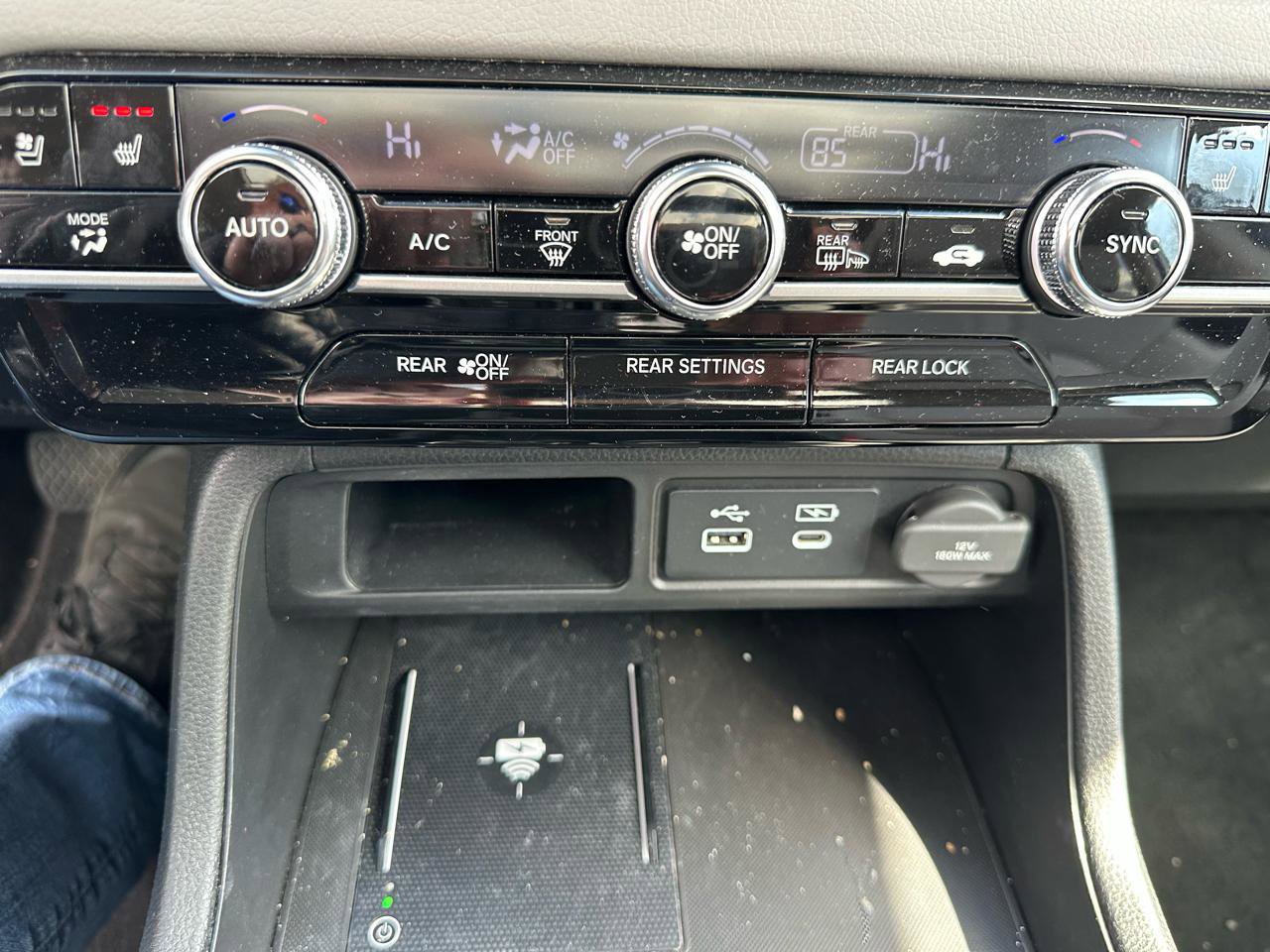 Used 2025 Honda Pilot Elite image 16