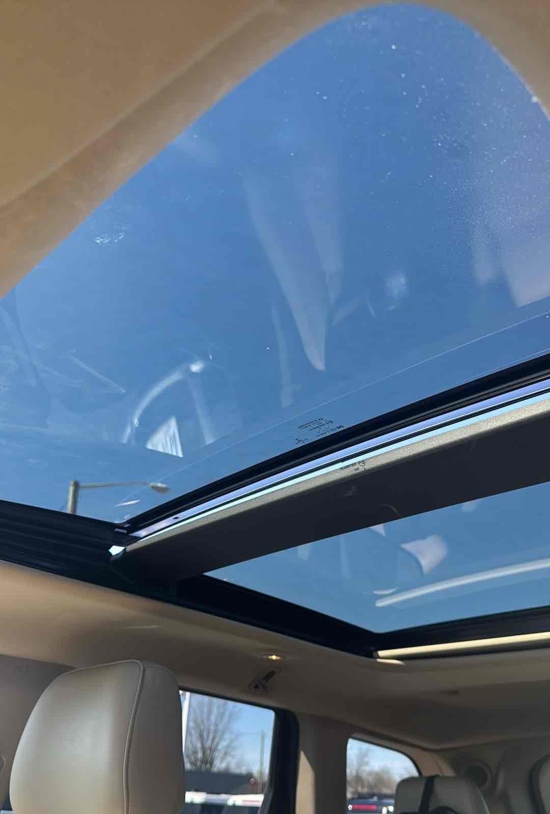 Used 2020 Jeep Grand Cherokee Limited w/ Luxury Group II image 17