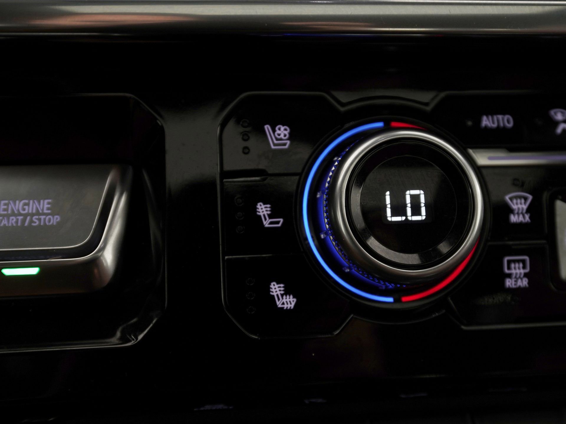 Used 2025 GMC Sierra 3500 Denali Ultimate AWD/4WD image 24