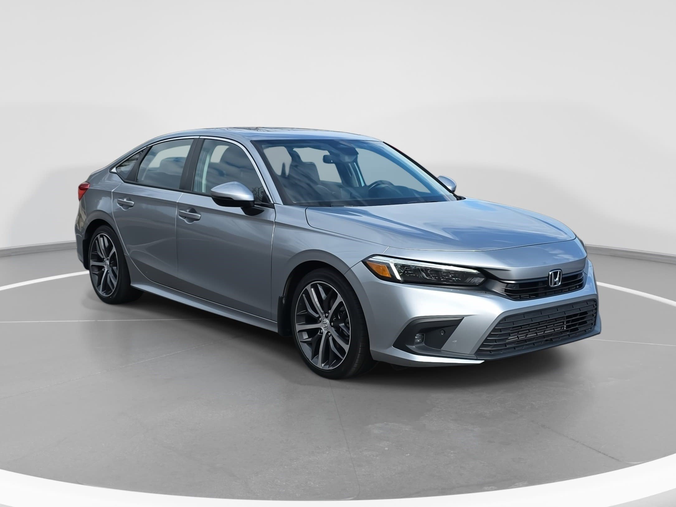 Used 2023 Honda Civic Touring image 3