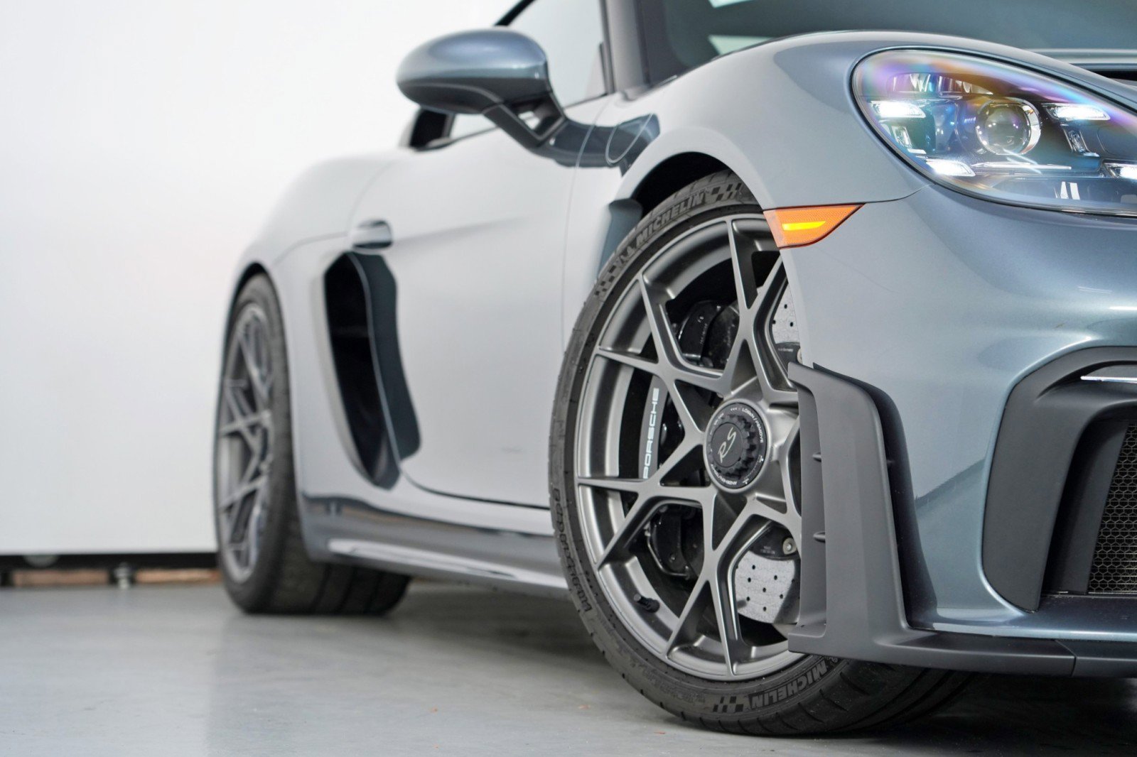 Used 2024 Porsche 718 Boxster Spyder RS w/ Light Design Package RWD image 56