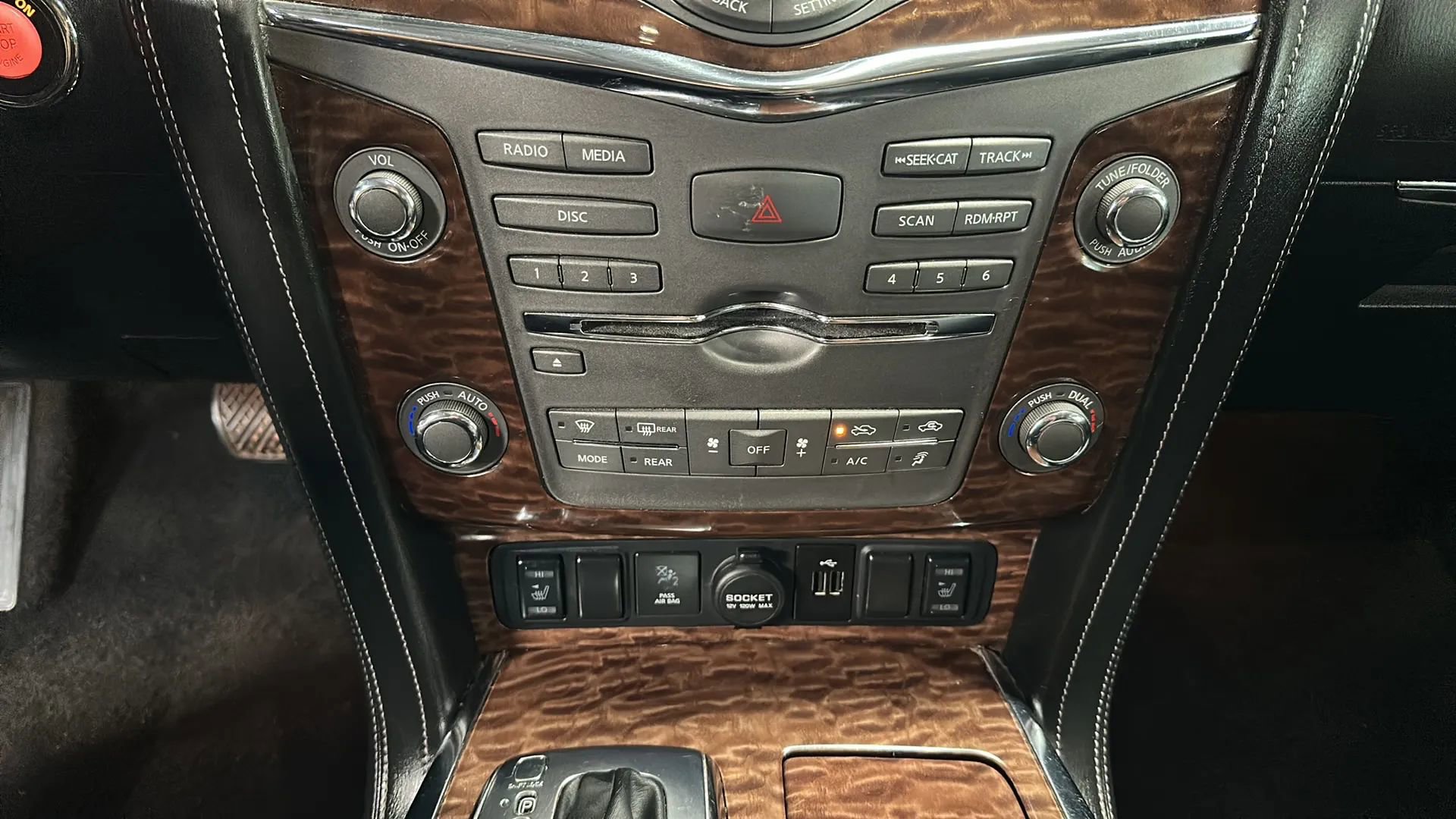 Used 2019 Nissan Armada SL w/ Premium Package image 30