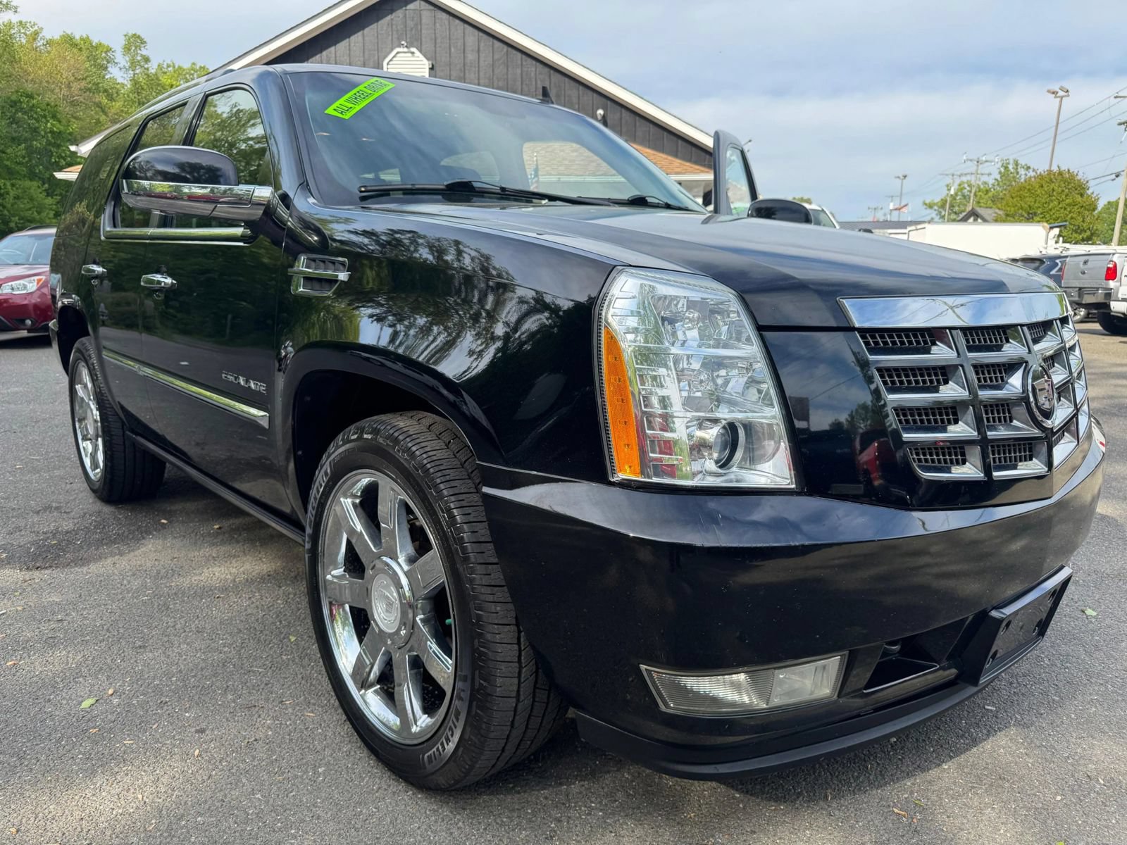 Used 2011 Cadillac Escalade Premium AWD/4WD image 1