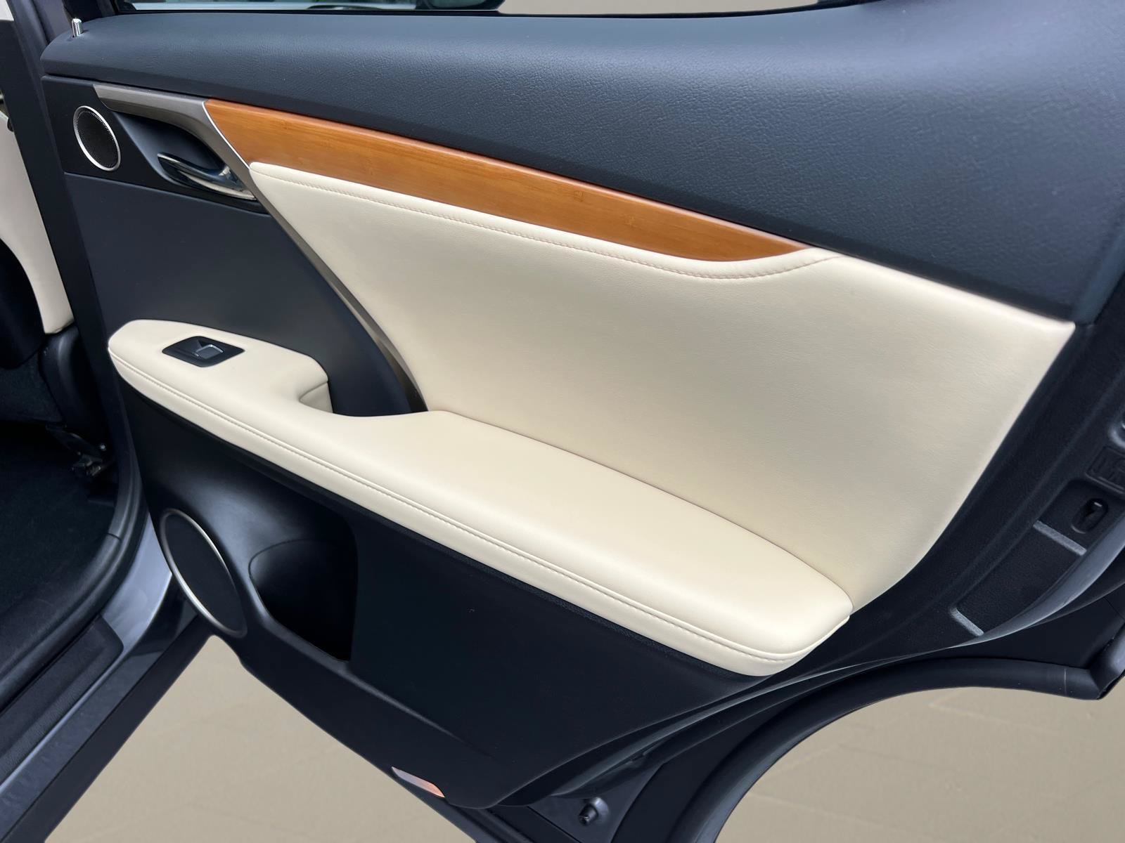 Certified 2022 Lexus RX 350 FWD w/ Premium Package image 14