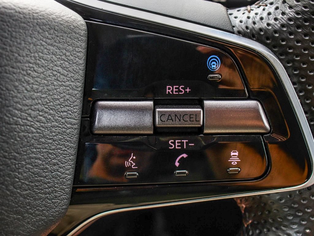 Used 2024 Nissan Ariya AWD image 29