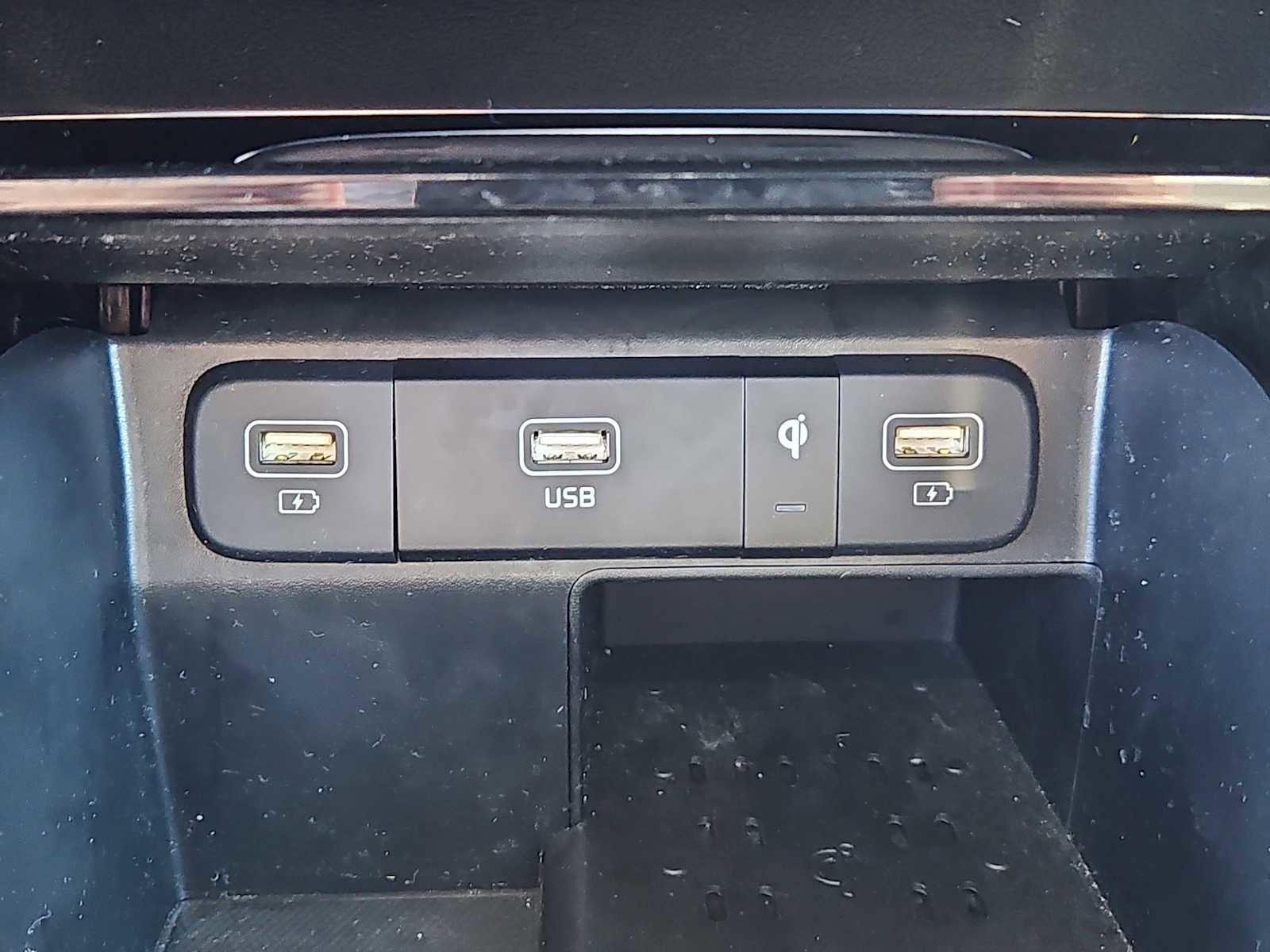 Used 2023 Kia Sorento SX image 18