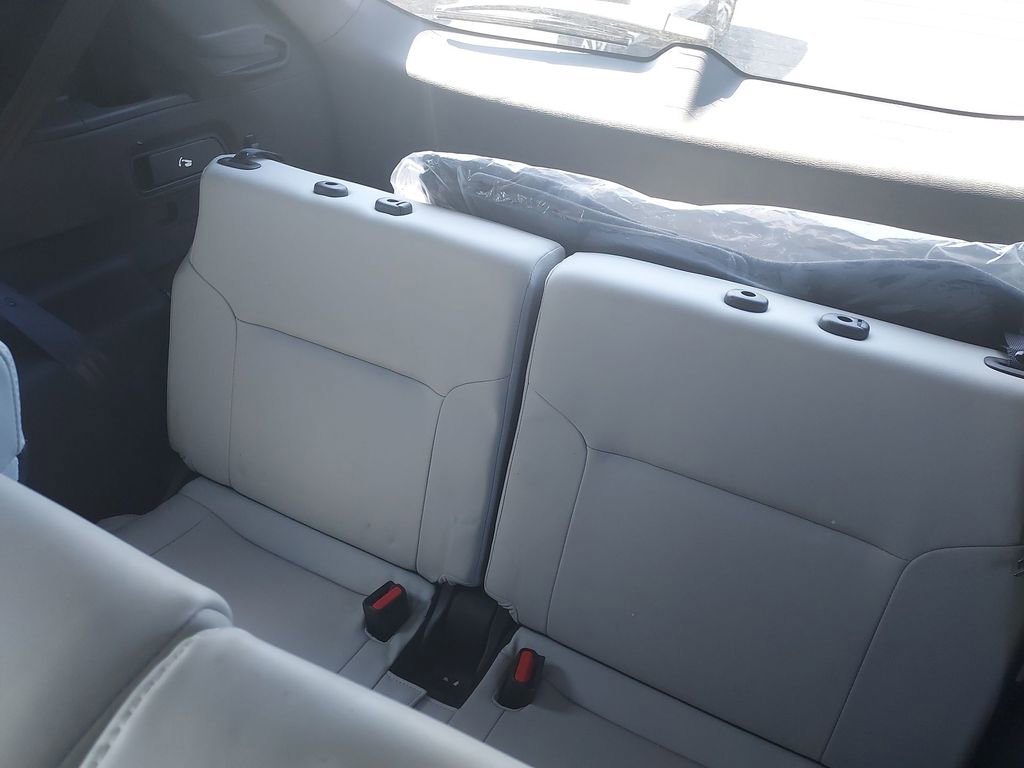 Used 2025 Mitsubishi Outlander SE FWD image 29