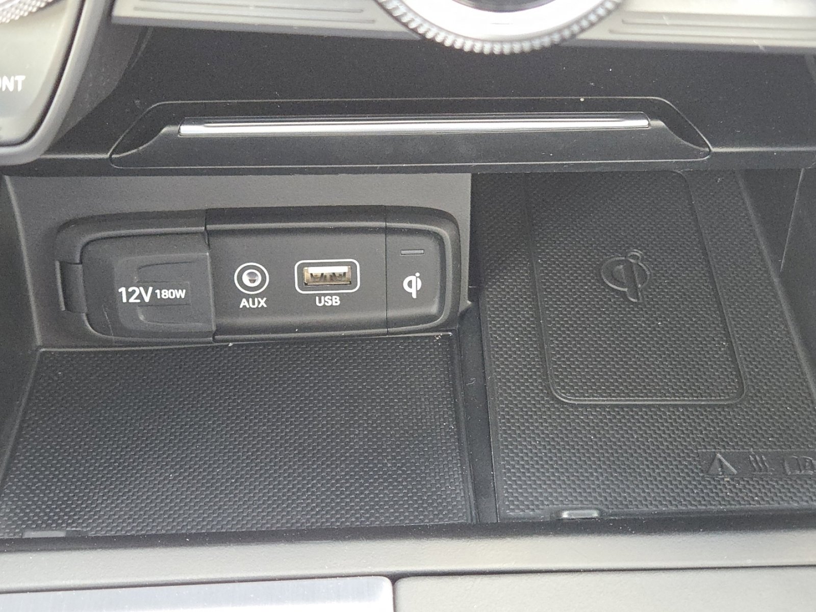 Used 2020 Genesis G70 3.3T w/ Prestige Package image 14