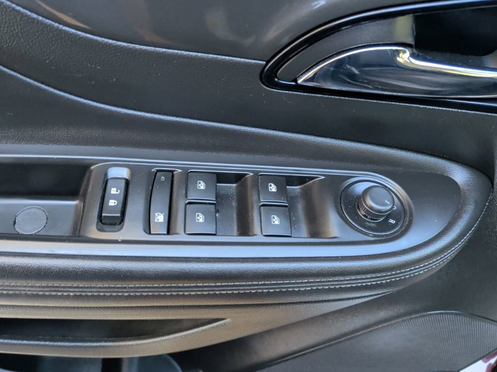Used 2018 Buick Encore Preferred image 15