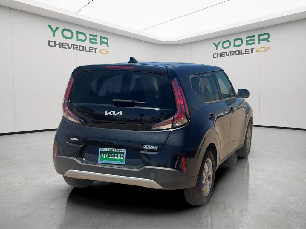 Used 2023 Kia Soul S FWD image 7