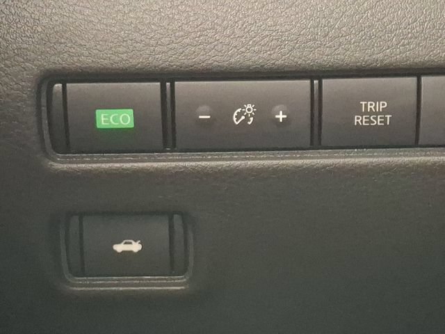 Used 2022 Nissan Sentra SR FWD image 24