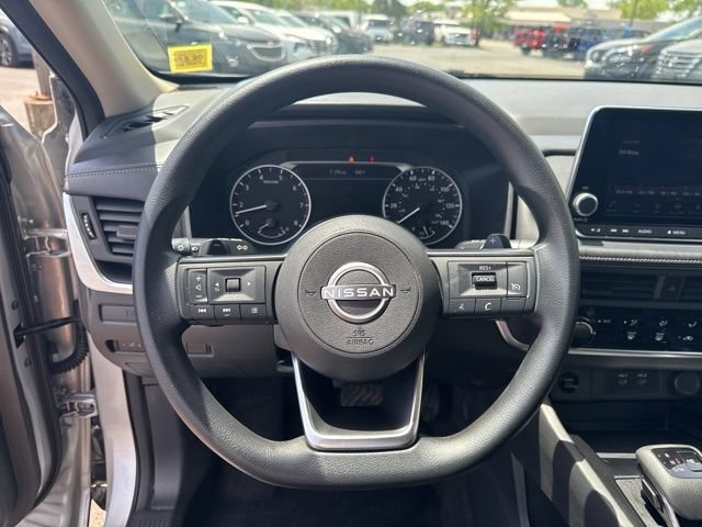 Used 2024 Nissan Rogue S AWD/4WD image 11