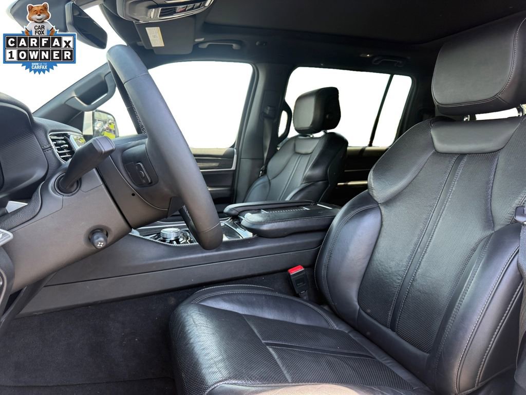 Used 2022 Jeep Wagoneer Series II w/ Premium Group I AWD/4WD image 9