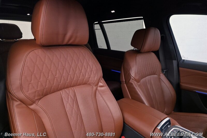 Used 2024 BMW X7 xDrive40i w/ M Sport Package AWD/4WD image 25