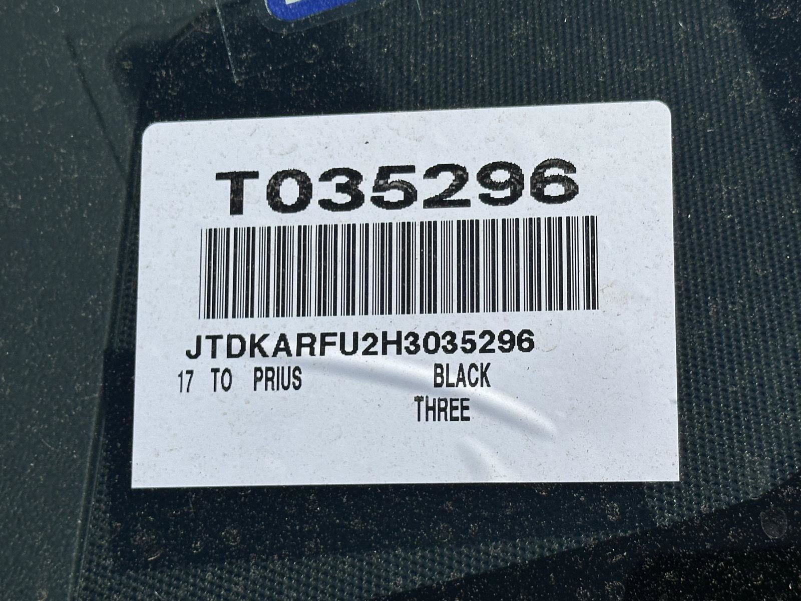 Used 2017 Toyota Prius Three Touring FWD image 14