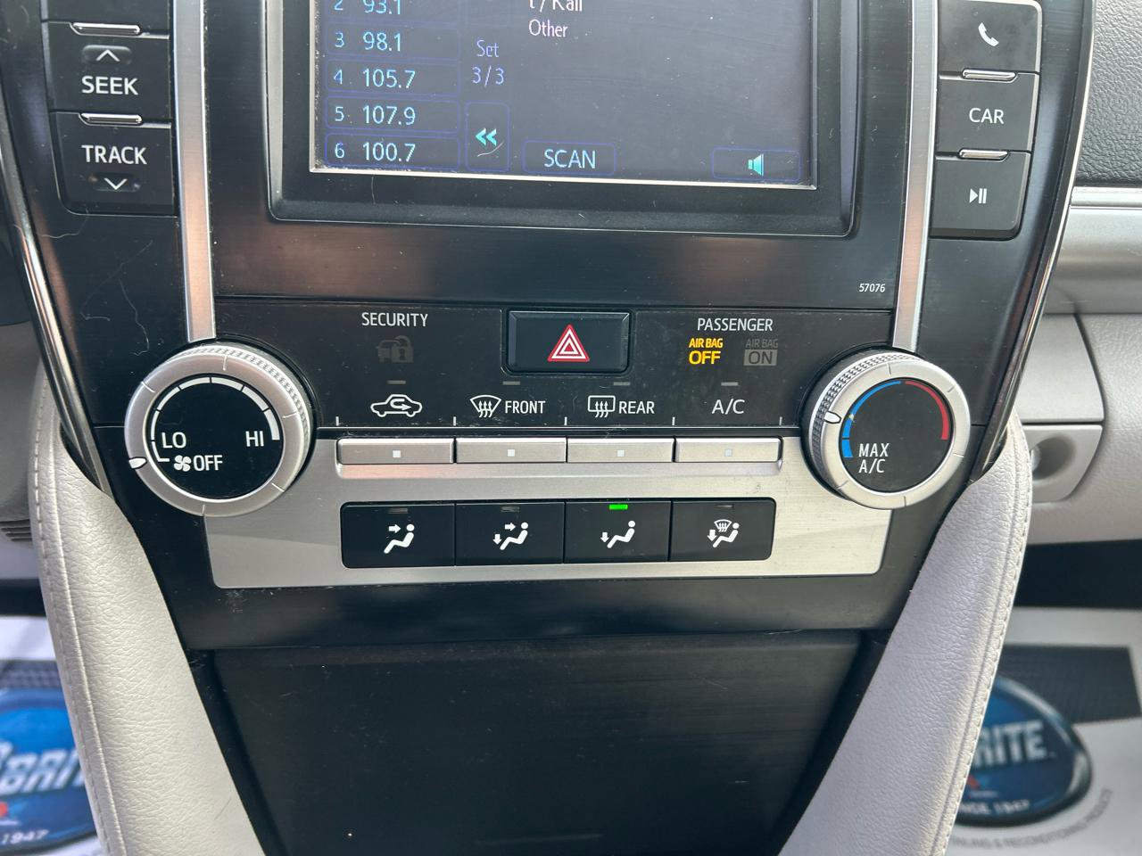 Used 2013 Toyota Camry XLE image 19