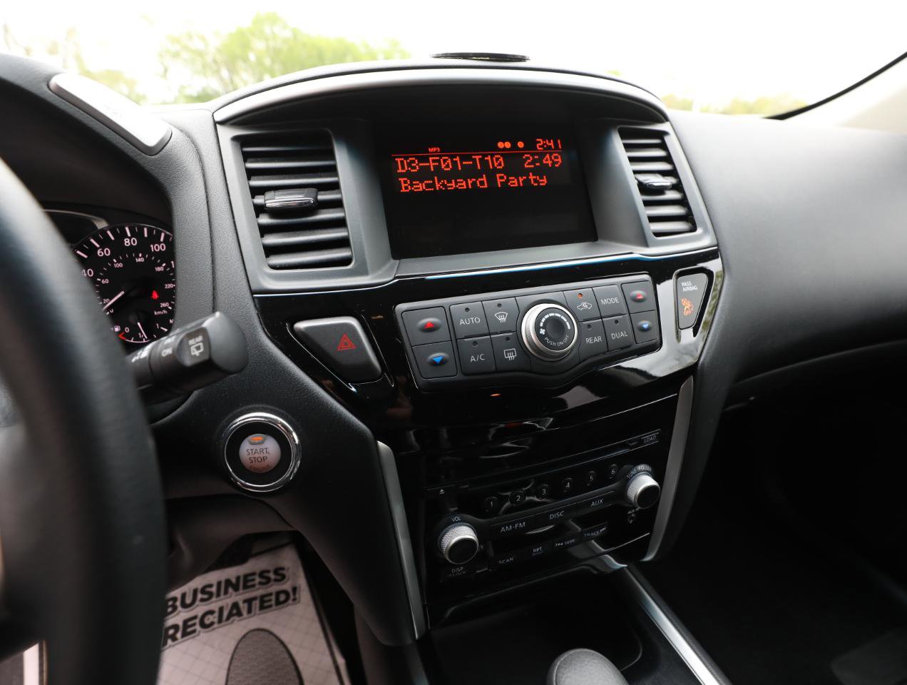 Used 2015 Nissan Pathfinder S AWD/4WD image 20