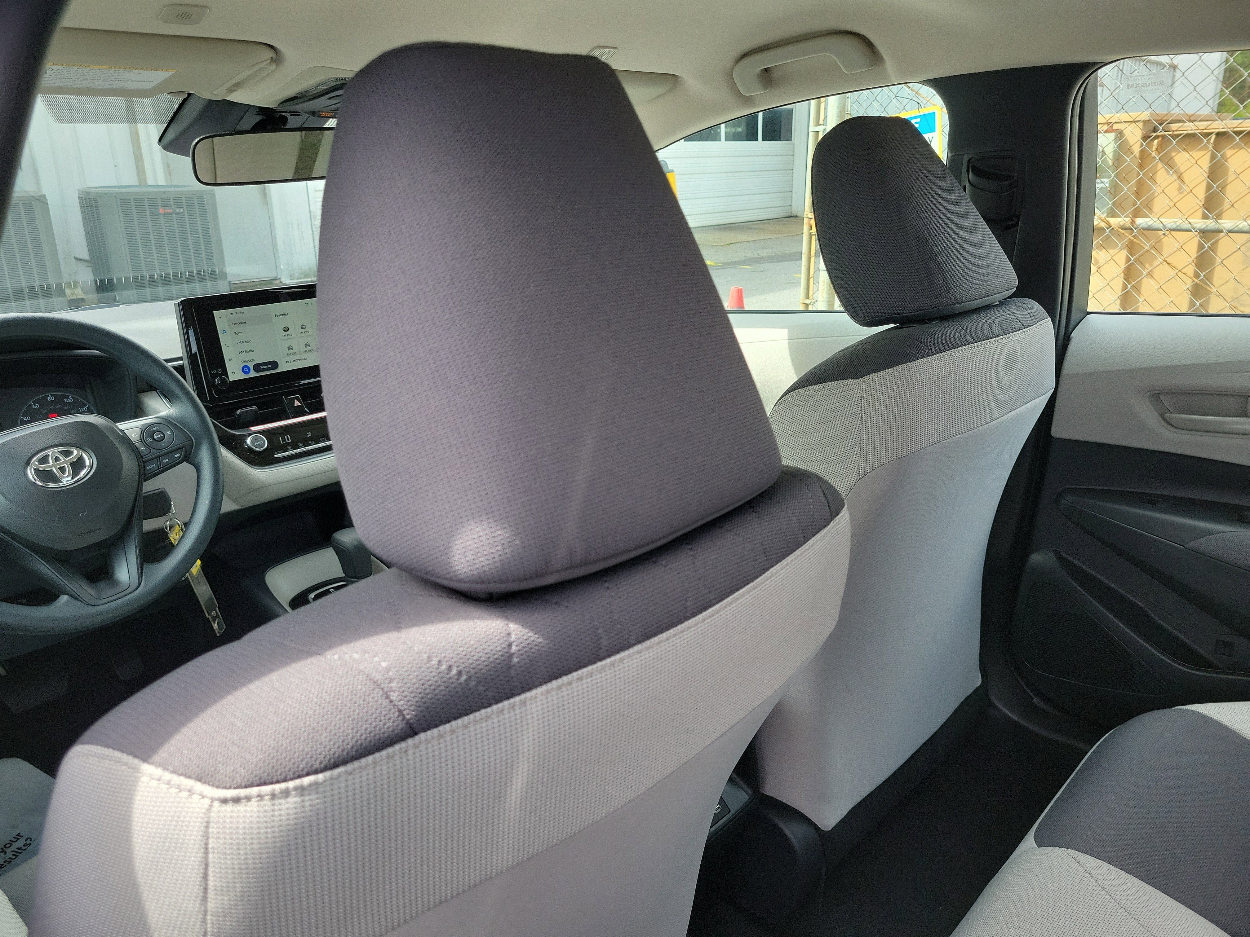 Used 2025 Toyota Corolla LE image 11