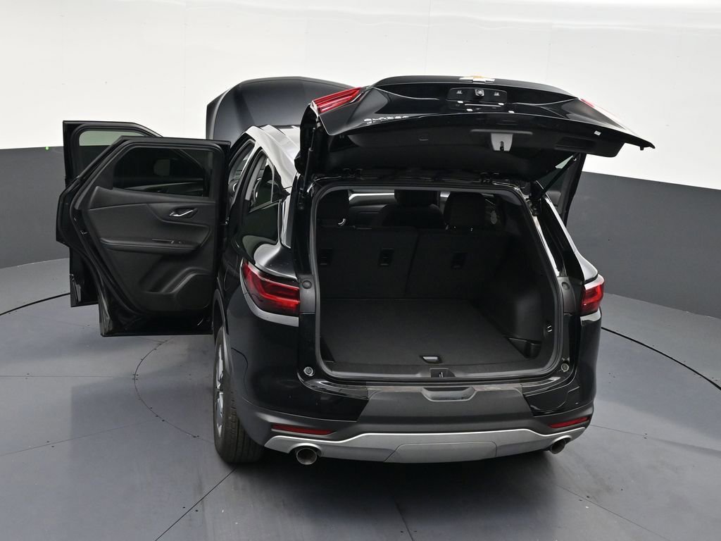 Used 2025 Chevrolet Blazer LT FWD image 32