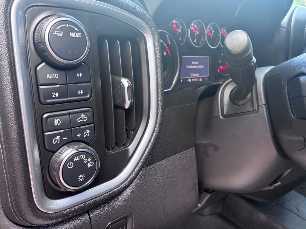Used 2021 Chevrolet Silverado 1500 RST AWD/4WD image 23