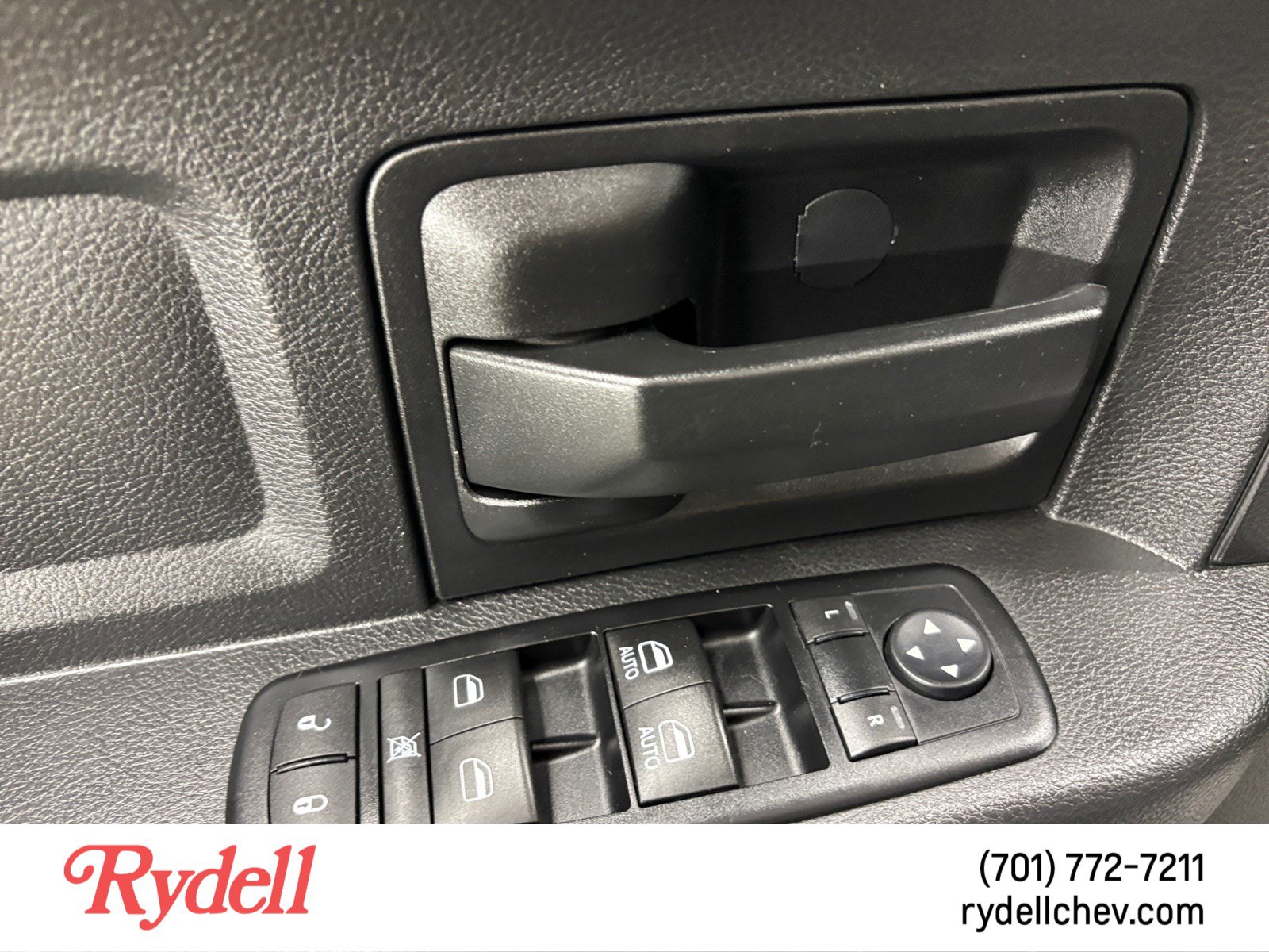 Used 2015 RAM 1500 Express w/ Black Ram 1500 Express Group AWD/4WD image 11