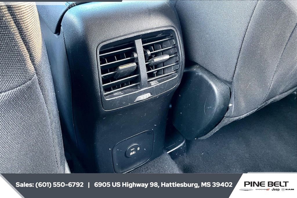 Used 2020 Ford Escape SE image 24