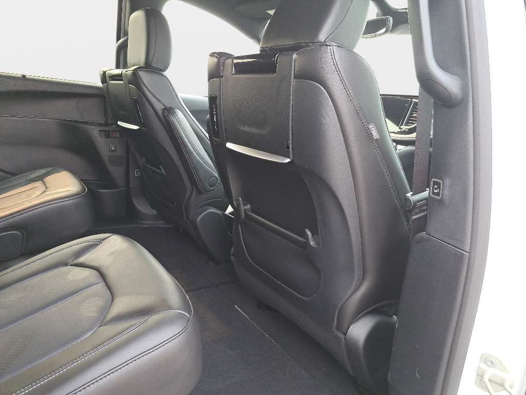 Certified 2023 Chrysler Pacifica Touring-L w/ Uconnect Theater Family Group AWD/4WD image 11