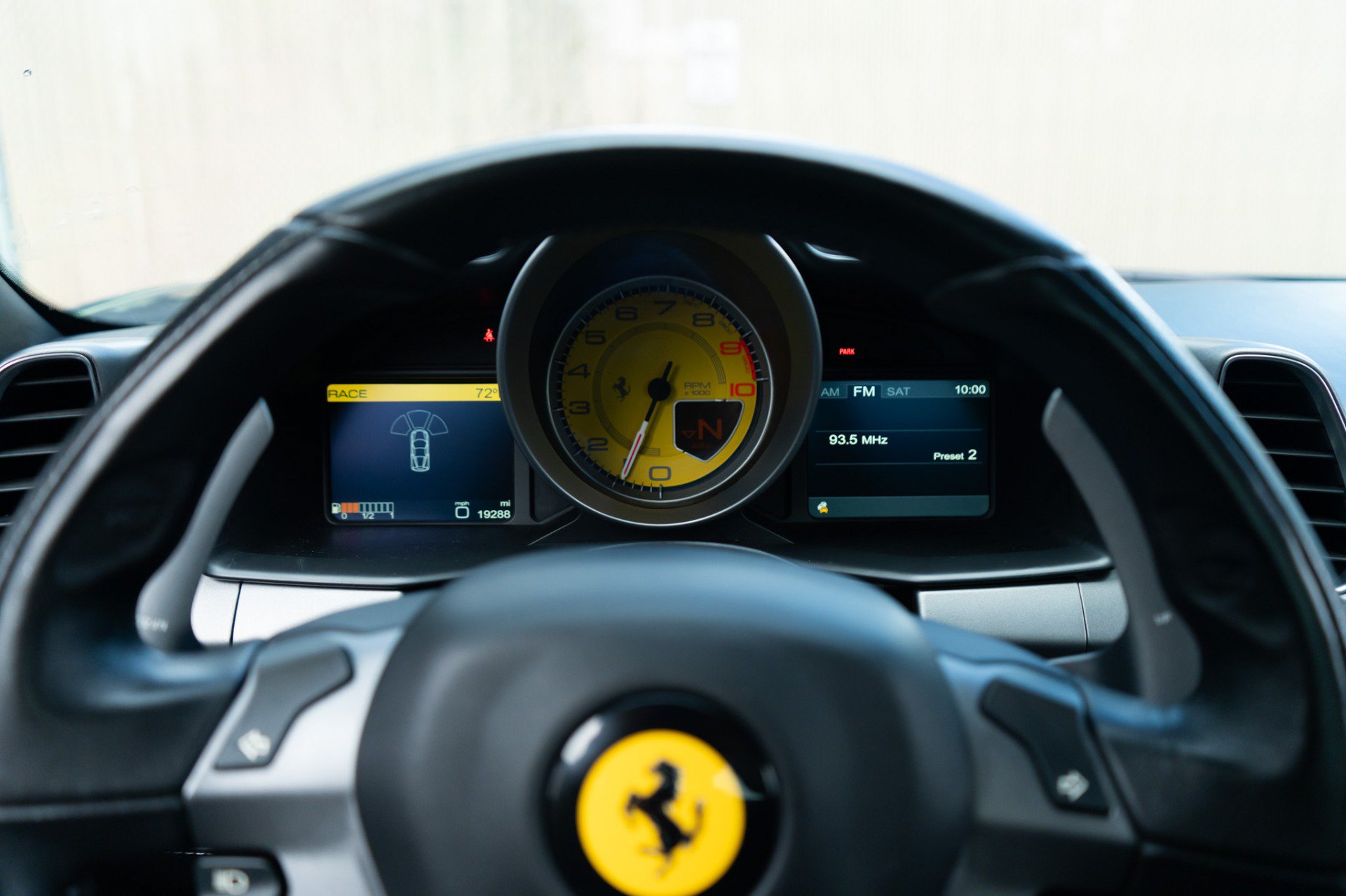 Used 2013 Ferrari 458 Italia Coupe RWD image 11