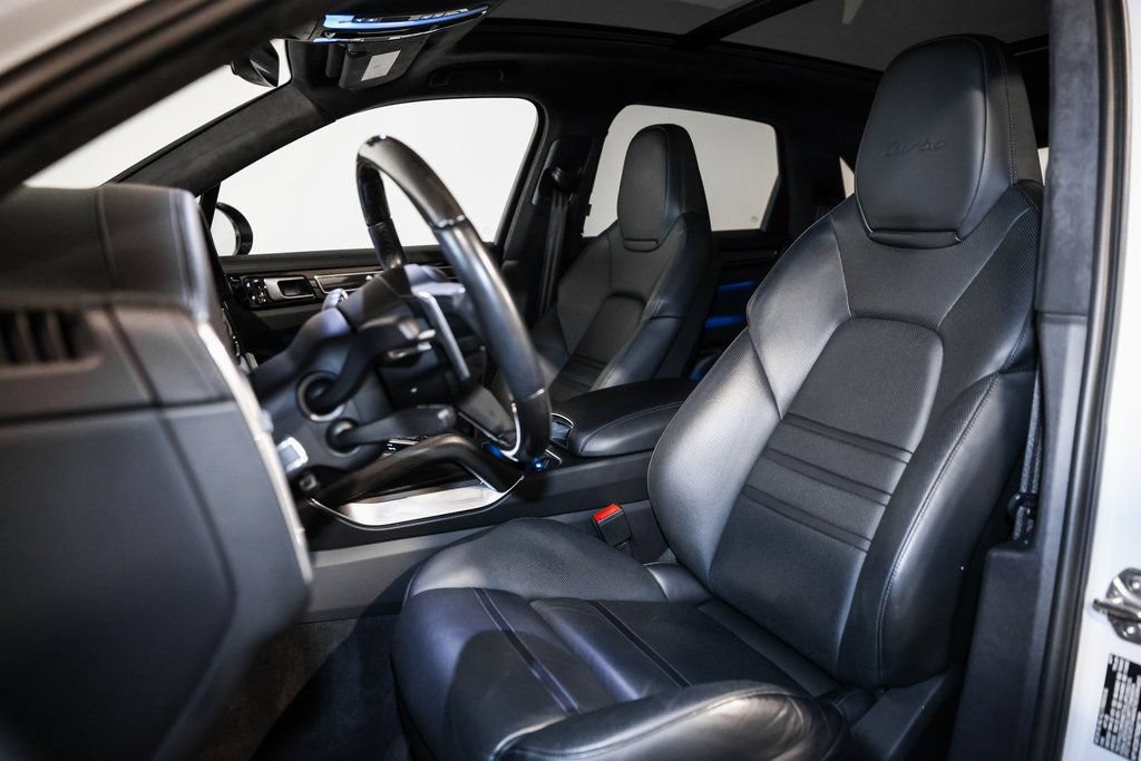 Used 2019 Porsche Cayenne Turbo AWD/4WD image 28