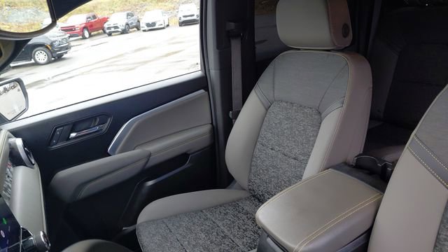 Certified 2024 Chevrolet Colorado ZR2 w/ Technology Package image 18