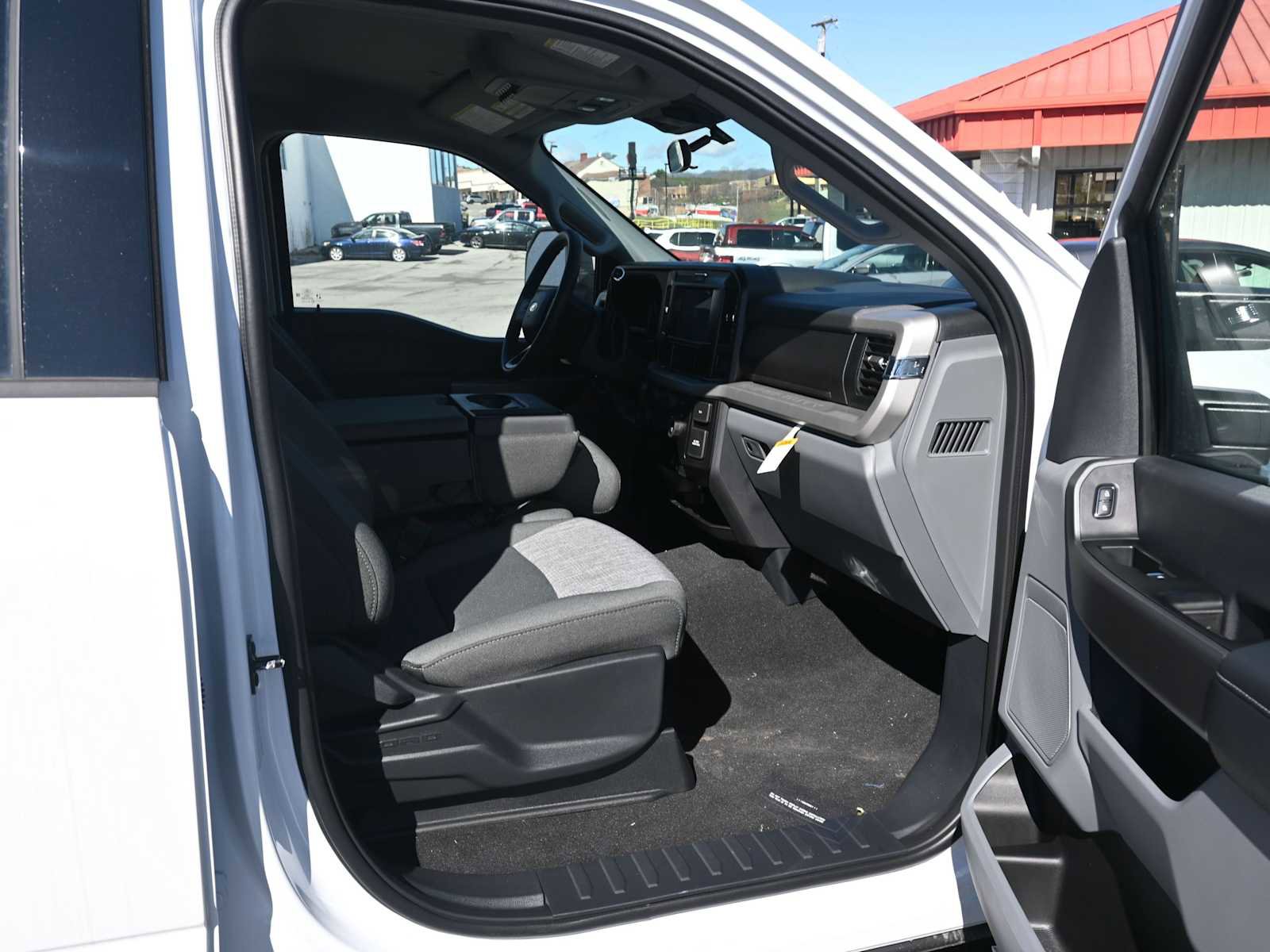 New 2026 Ford F350 XLT w/ 360-Degree Camera Package image 16