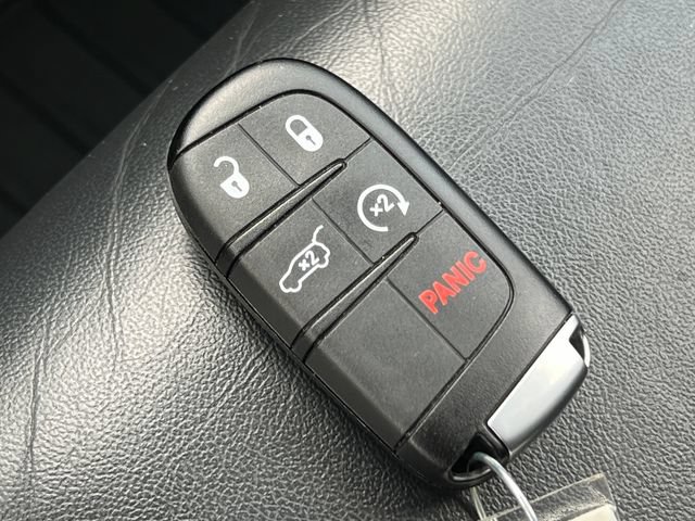 Used 2020 Jeep Grand Cherokee Limited AWD/4WD image 35