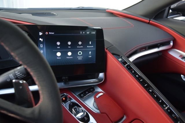 Used 2024 Chevrolet Corvette Stingray Preferred Cpe w/ 2LT image 3