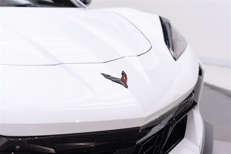 Used 2025 Chevrolet Corvette Z06 w/ Stealth Interior Trim Package RWD image 21