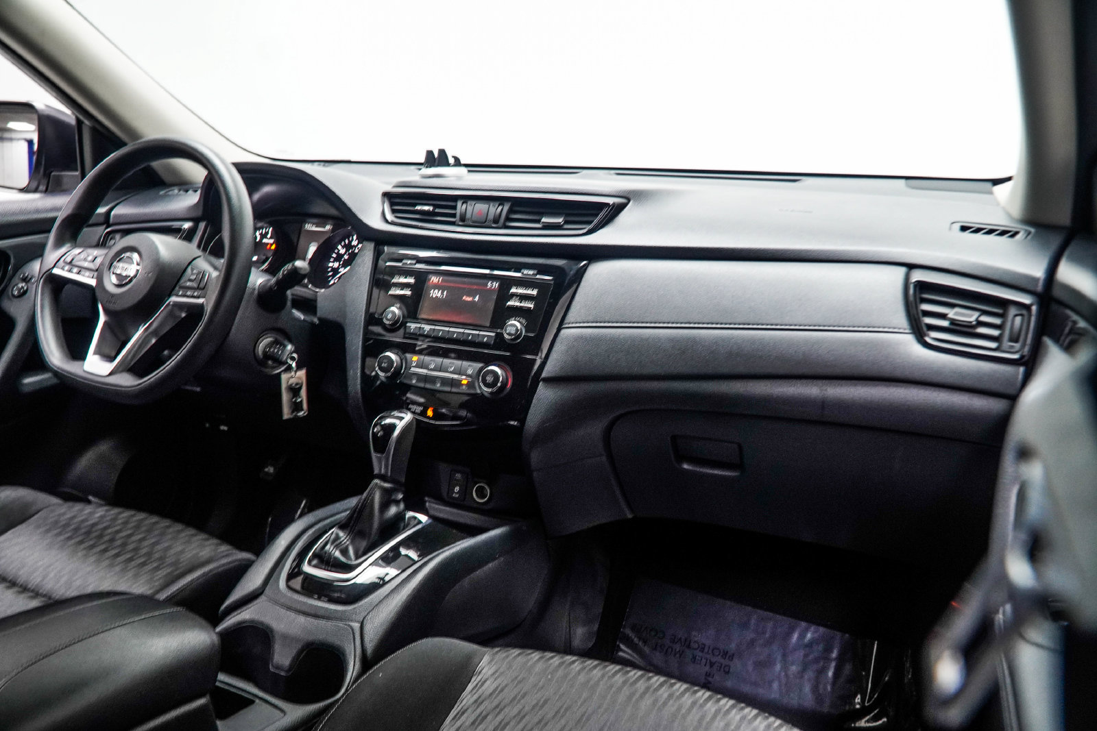 Used 2017 Nissan Rogue S FWD image 20