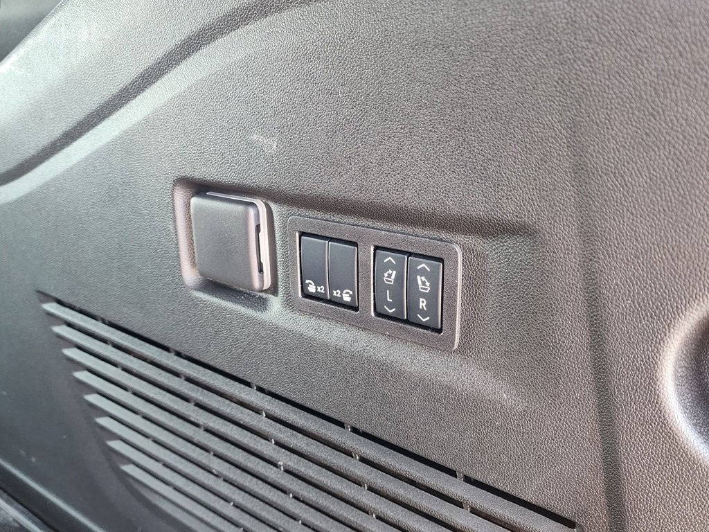 New 2026 GMC Yukon XL Elevation image 51