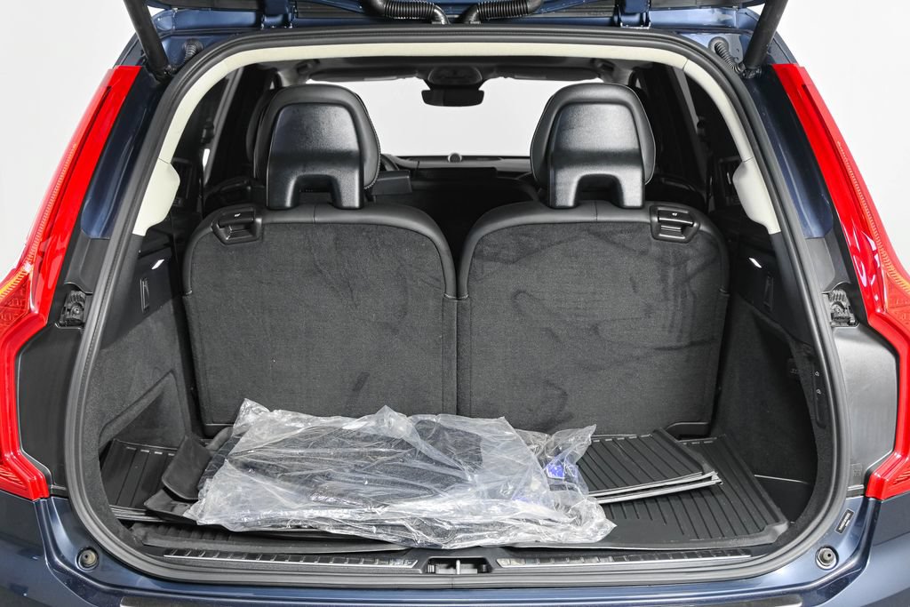 Certified 2024 Volvo XC90 T8 Ultimate w/ Lounge Package AWD/4WD image 34