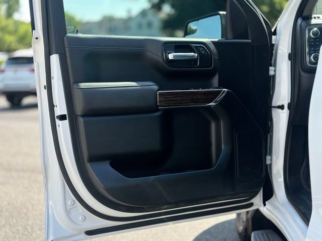 Used 2022 GMC Sierra 1500 Elevation w/ X31 Off-Road Package AWD/4WD image 11